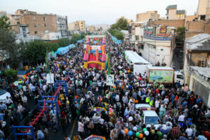 موکب استان فارسی های مقیم تهران در جشن غدیر برپا شد .