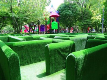 بازی متفاوت کودکان در بوستان لاله تهران 