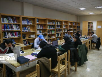 کتاب‌خوانی در مهاباد جانی دوباره گرفت/ رشد ۳۰ درصدی امانت کتاب