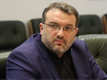 دوقطبی‌سازی مذاکره و جنگ، موجب غفلت در تامین نیازهای واقعی مردم می‌شود