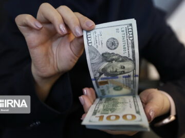 نرخ‌ها در بازار رسمی و غیررسمی ارز به هم نزدیک شدند