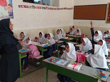 ۷۰۰ کلاس با تراکم بالای ۴۰ دانش‌آموز در شهر کرمان وجود دارد