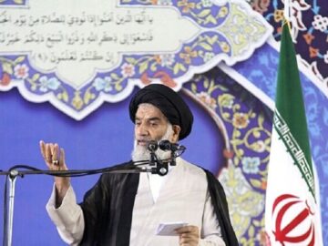 امام جمعه اهواز: کم اثر کردن دفاع مقدس ۱۲ روزه، جنگ روانی دشمن است 