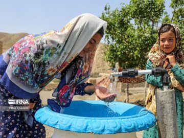 مشارکت هلال احمر و خیران در آبرسانی به ۴۰ منطقه روستایی و عشایری راسک
