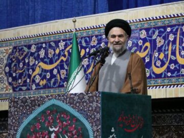 امام جمعه بروجرد: قدرت نظامی ایران موجب هراس دشمنان شده است