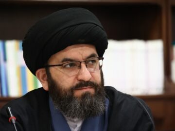 امام جمعه زنجان:ارتقای آموزش با استفاده از ظرفیت‌های بومی و فرهنگی امکانپذیر است