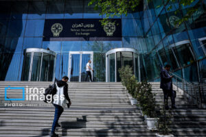 بازدهی مثبت ۱۰ درصدی بورس با وجود توقف فعالیت در ایام جنگ