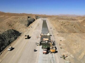 دوبانده‌سازی مسیر ترانزیتی خاش – تفتان – زاهدان با هدف کاهش حوادث جاده‌ای در حال انجام است