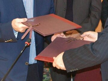 راه‌اندازی سامانه جامع قراردادهای داخلی صنعت نفت