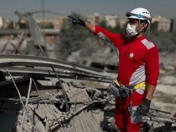 معاون هلال احمر: آرامش امروز حاصل جانفشانی امدادگران در خط مقدم بحران است