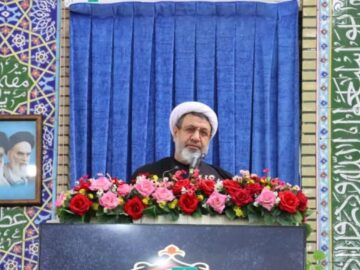 امام جمعه کرمان: نگاه ملت‌های آزاده جهان به ایران است