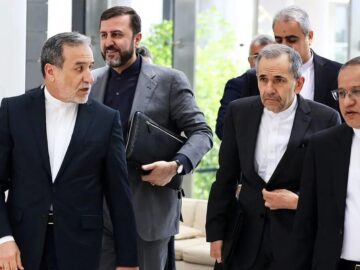 امامان جمعه تهران:گفت وگو میدان را به ابزاری برای تثبیت مواضع ایران تبدیل کرده است