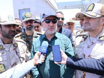 روزانه حدود ۷۰ کامیون اثاثیه اتباع غیر مجاز افغانستانی از مرز ماهیرود خارج می‌شود