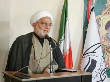 نماینده ولی فقیه در کردستان: روحانیون همبستگی را در جامعه تقویت کنند