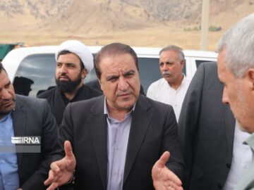 اشتغال ۱۰۰ نفر در کارخانه کاغذ سنگی چرداول/استاندار: زنجیره تولید باید تکمیل شود