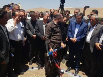 کلنگ احداث کارخانه فرآوری میوه و کنسانتره در پیرانشهر به زمین زده شد+فیلم