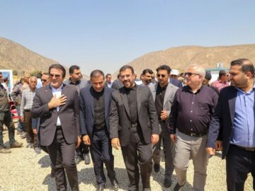 سفر استاندار فارس به شهرستان کوار؛ از کلنگ‌زنی نیروگاه خورشیدی تا پیگیری پروژه‌های عمرانی