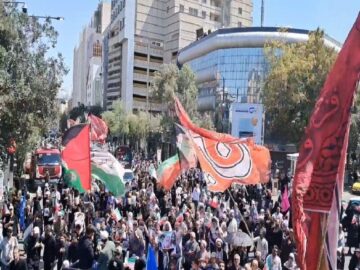 راهپیمایی مردمی « جمعه خشم و نصر » در مشهد برگزار شد + فیلم