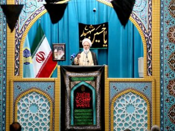 امام جمعه کرمانشاه: تیم دیپلماسی کشورمان توجه دنیا را به حقانیت ملت ایران جلب کند
