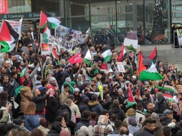 اعتراض صدها نفر در سوئد  به سکوت این کشور در مقابل نسل‌کشی اسرائیل در غزه