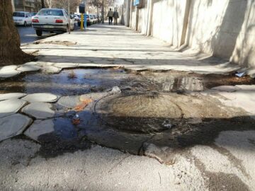 فیلم | آب چشمه بلااستفاده کنگاور در خدمت فضای سبز شهر