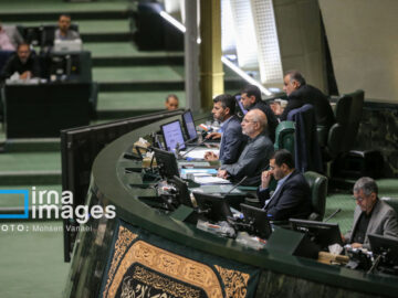 قالیباف: آقای رسایی طبق دستور صحن تذکر دهید