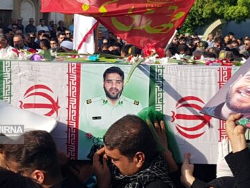 فیلم | تشییع پیکر شهید والا مقام محمد رضا مصیبی  در بوشهر