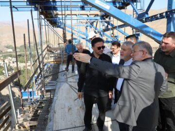 وزیر میراث فر هنگی: پل های آزادراه شمالی کرج نماد توان مهندسی ایرانی است
