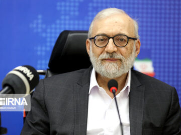 لاریجانی: باید با سلاح بصیرت توطئه‌های دشمنان را خنثی کرد