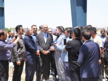 استاندار کرمانشاه: دولت از فعالیت واحدهای تولیدی در روستاها حمایت می کند