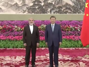 دریافت استوارنامه سفیر جدید ایران در چین