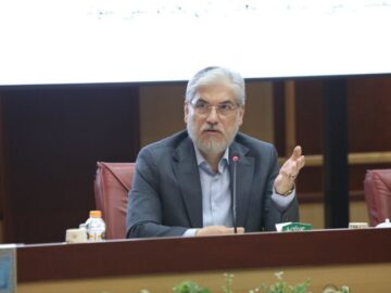 وزیرعلوم: رهبر انقلاب در راهبری علم و فناوری پیش‌رو بوده اند