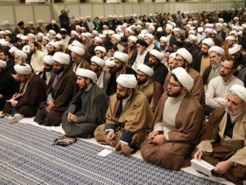 طلاب برای لبیک عملی به فرمان ولی فقیه آمادگی دارند