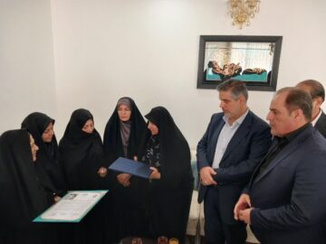 بهروزآذر: ایستادگی خانواده‌های شهدا، ستون ایران در برابر تروریسم است