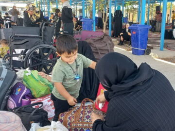 تامین یک میلیون و ۲۰۰ هزار لیتر آب برای مهاجران افغانستانی در مرز تایباد