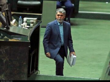 تهیه‌کننده «پیرپسر»: مجلس باید از وزیر فرهنگ تقدیر می‌کرد/ قدردان لطف وزیر هستم