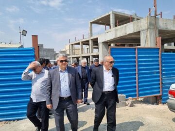 بازدید اعضای کمیسیون بهداشت مجلس از پروژه کلینیک تأمین اجتماعی دهگلان