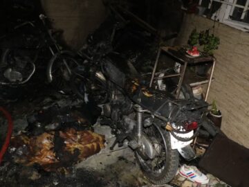آتش‌سوزی یک ساختمان در مشهد/ آتش‌نشانان ۲۳ نفر را نجات دادند