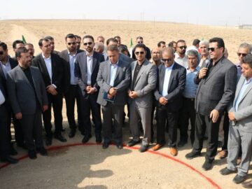 عملیات اجرایی ساخت نیروگاه خورشیدی ۱۵ مگاواتی در شهرستان خرم بید آغاز شد