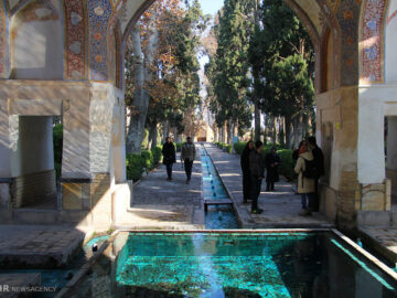 بناهای تاریخی کاشان پس از وقفه یک ماهه بازگشایی شد
