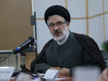 تدوین سیاست‌های تعامل دولت و حوزه‌های علمیه ضروری است