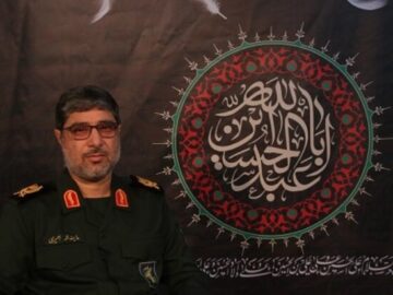 سردار امیری: دشمن تلاش دارد میان میدان و دیپلماسی جدایی ایجاد کند