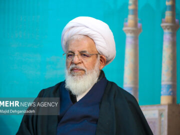 جوانان، هدف اصلی تبلیغات دشمن؛ ضرورت هوشیاری در فضای مجازی