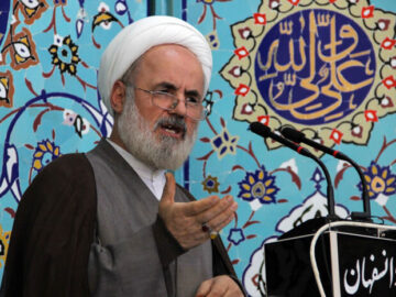 نماز جمعه مرکزی برای تقویت ایمان و بصیرت جامعه است