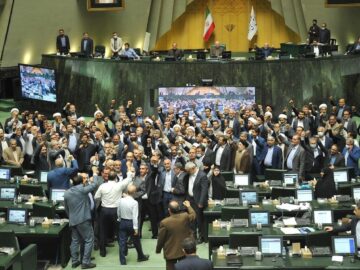 طنین شعار «مرگ بر اسرائیل» در مجلس؛ همسایگان فلسطین نباید ساکت باشند