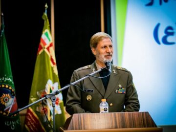 فرمانده ارتش: امروز به لطف الهی از هر روز دیگری آماده‌تر هستیم