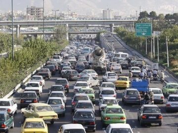 ترافیک سنگین صبحگاهی در برخی از معابر و بزرگراه‌های پایتخت
