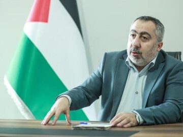 مقام ارشد حماس: برای رسیدن به آتش بس و توقف جنگ در غزه تلاش می کنیم