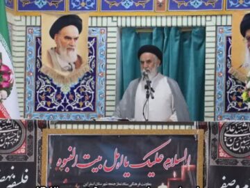 نماز جمعه تجدید میثاق با ولایت است/ اقدامات خلاقانه برای جذب جوانان