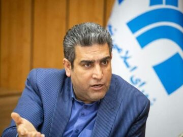 انتقاد نایب‌رئیس شورای شهر قزوین از برخورد نامناسب با دستفروشان